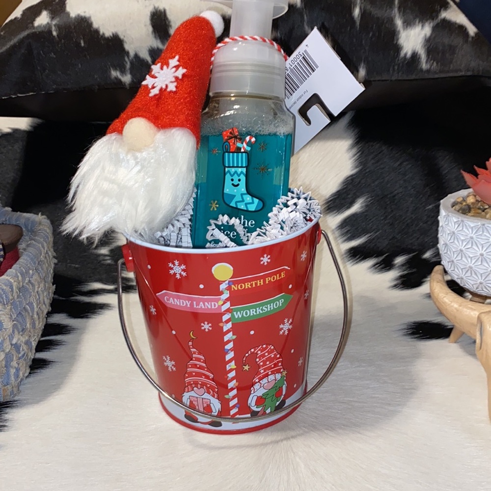 Gnome Christmas Bucket With B&BW “On The Nice List” Hand Soap & Gnome Ornament